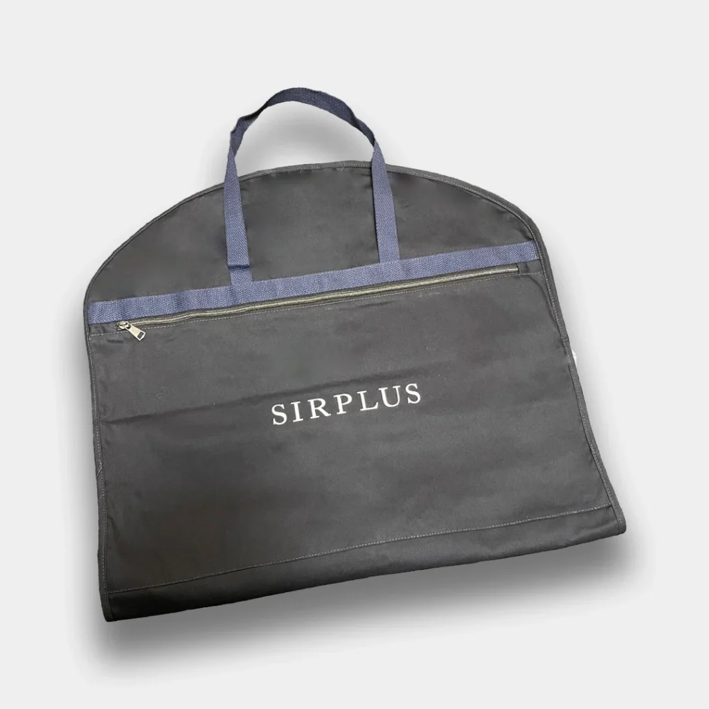 Black suit cover with blue handle and the Sirplus logo on the front